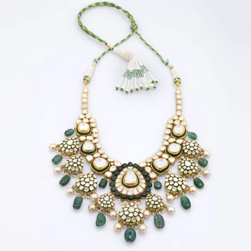 Big Necklace And Long Earrings With Diamond Polki And Emerald Maniya And Pearls KMNE3027
